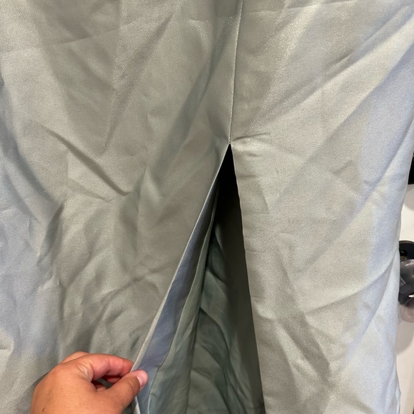 Alfred Sung Off the Shoulder Bow Corset Satin Trumpet Gown - Picture 4 of 8